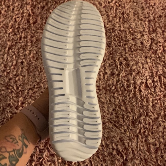 Rainbow 🌈 and rhinestone sneakers NWOT . Size 8 - Picture 9 of 9